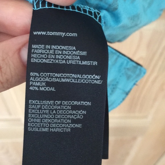 Tommy Hilfiger Sailboat Top - Picture 4 of 5